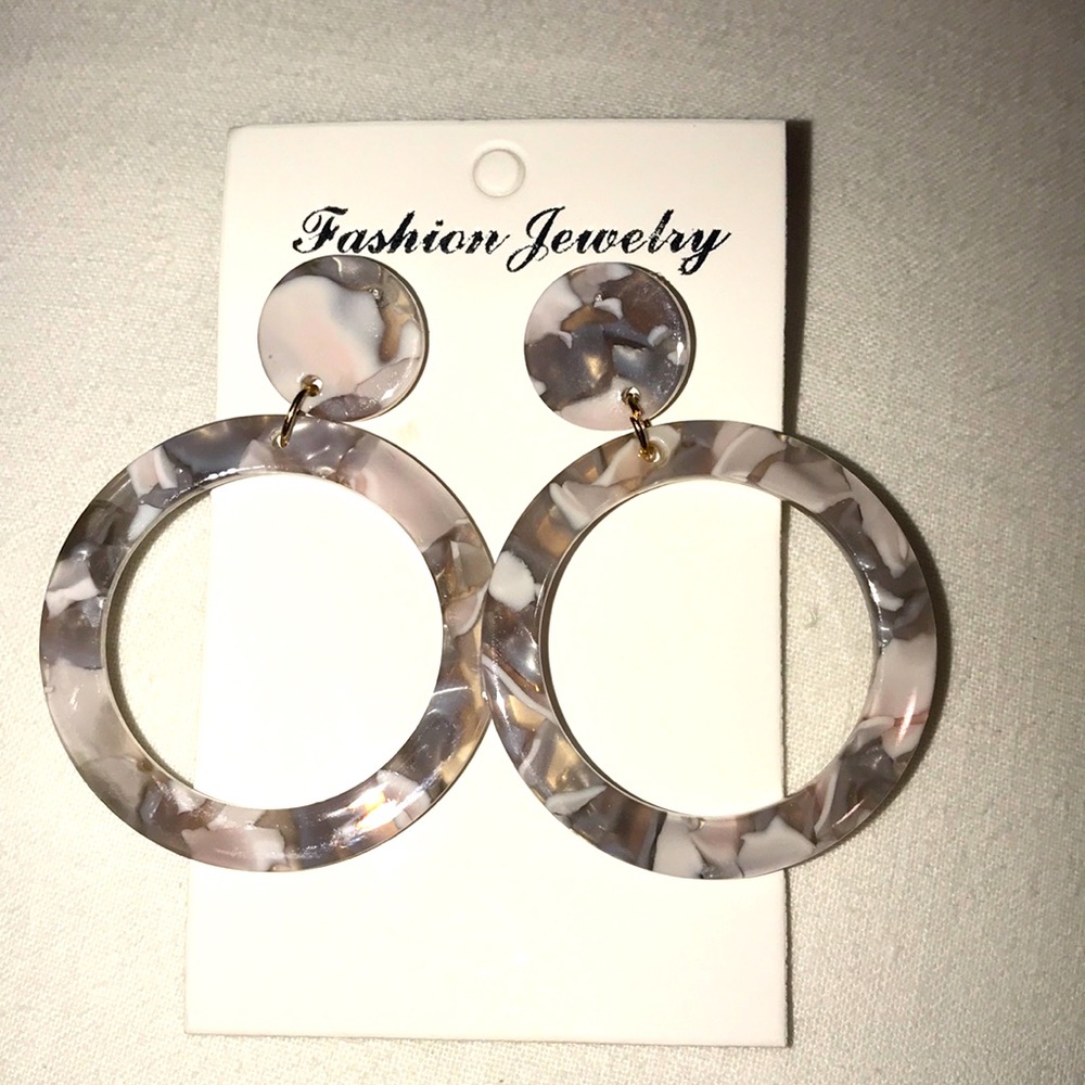 Fashion earrings